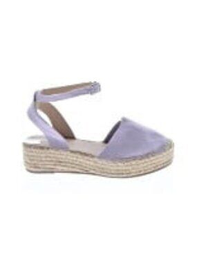 SODA, size 6 light purple espadrilles